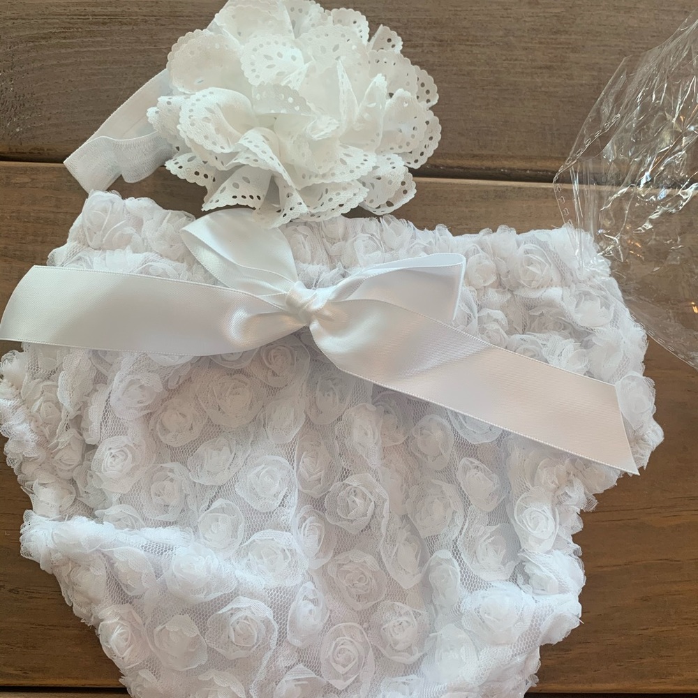 New in Package Ruffle Bloomer & Headband